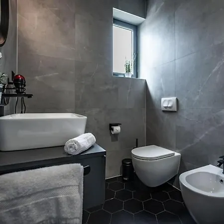 Lila - Sunshine Marcana