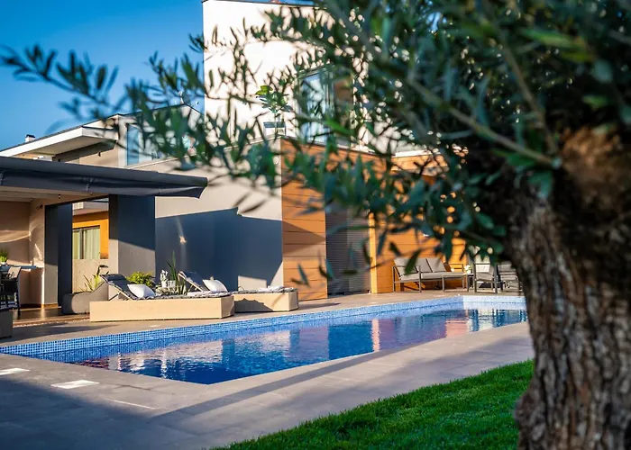 Lila - Sunshine Villa *