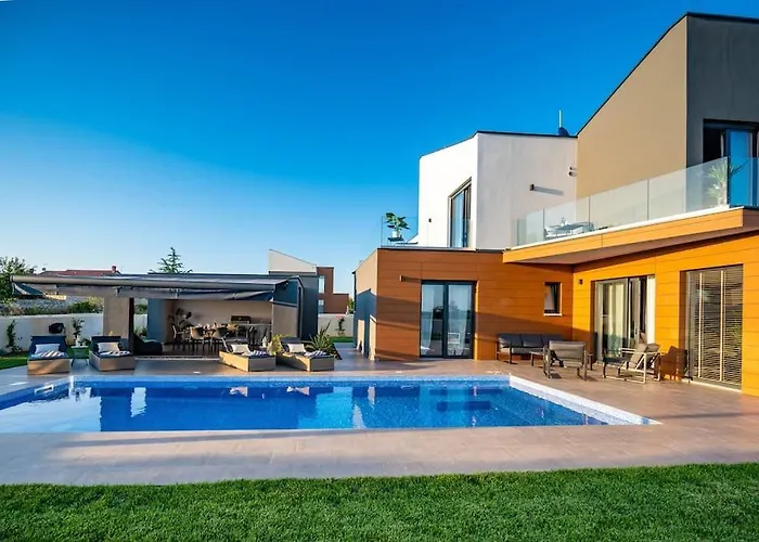 Lila - Sunshine Villa