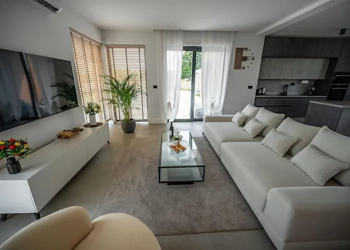 Lila - Sunshine Villa *