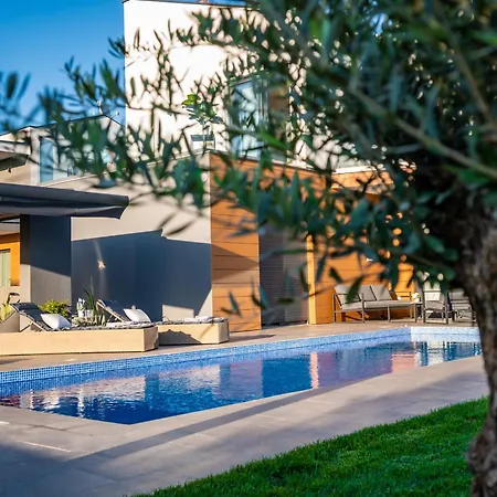 Lila - Sunshine Villa *
