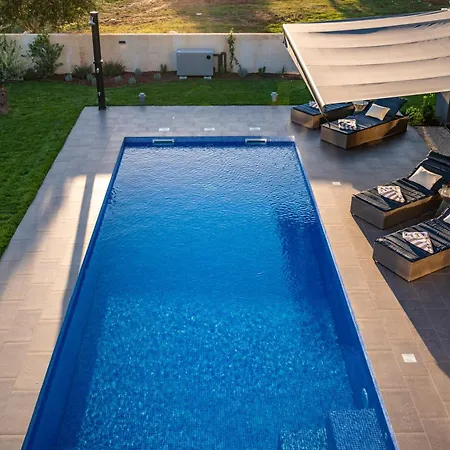 Lila - Sunshine Villa