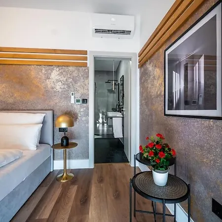 Lila - Sunshine Villa Marcana