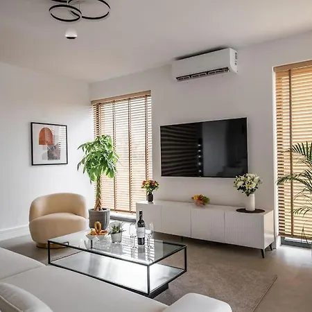 Lila - Sunshine Villa Marcana